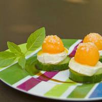 Pyramide de concombre, chèvre et melon
