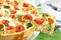 Quiche aux brocolis et tomates