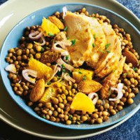 Salade de lentilles et poulet au curcuma
