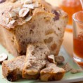 Cake aux noisettes et aux raisins